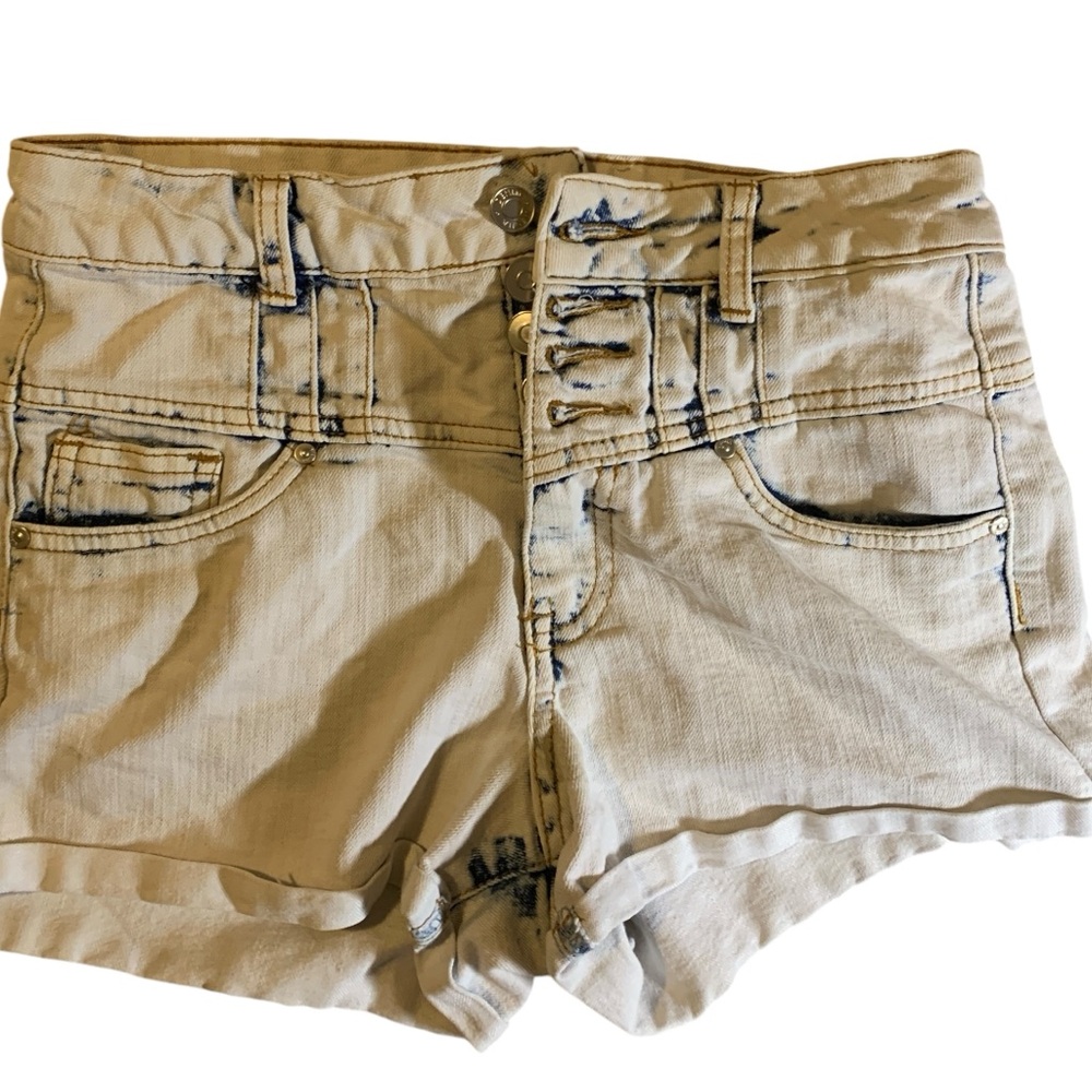 Short Shorts size 3, faded with buttons, Vienna